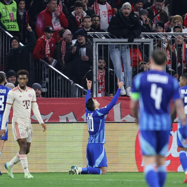 Marko Tolić slavi pogodak na Allianz Arenu