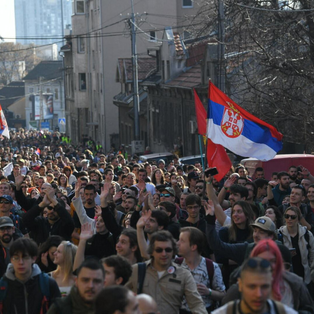 Beogradski studenti pješače do Novog Sada