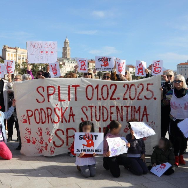 Građani pružili podršku srpskim studentima s 15 minuta šutnje na Matejuški