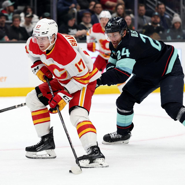 Navijači momčadi Calgary Flames zviždali su za vrijeme intoniranja američke himne prije susreta te ekipe i Seattle Krakena u američkom gradu Seattleu