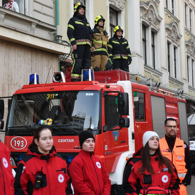 Vatrogasci na dočeku hrvatske rukometne reprezentacije/Ilustracija