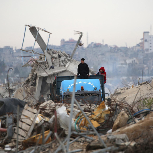 Palestinci se vratili u svoje razorene domove