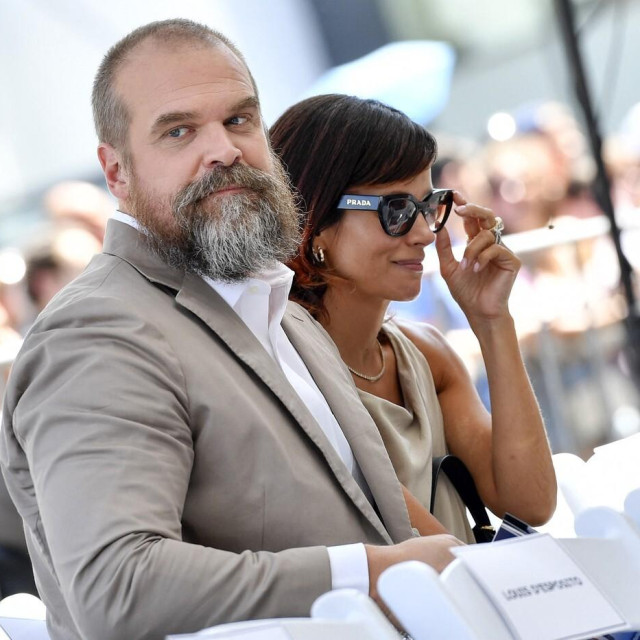 David Harbour i Lily Allen