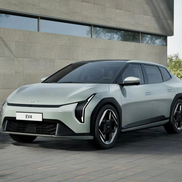 KIa EV4