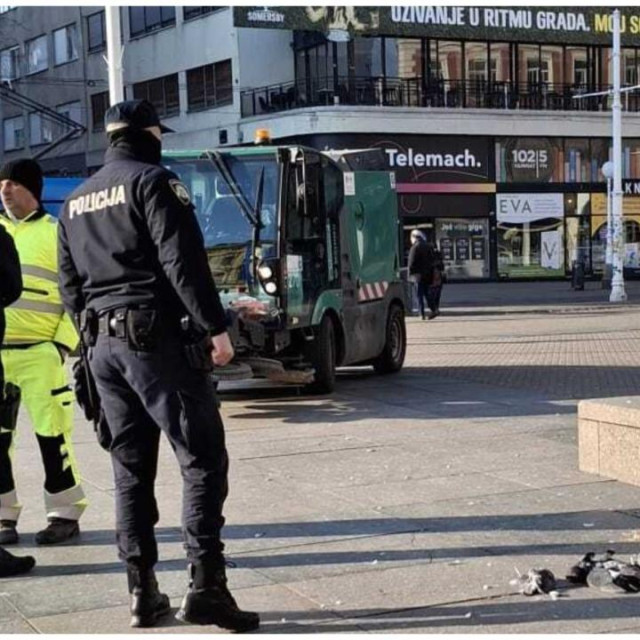 Policija na Jelačić placu jutros