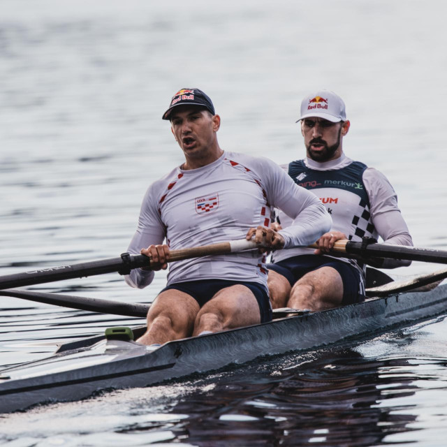 Braća Sinković tijekom nastupa na Istria Rowing Cupu