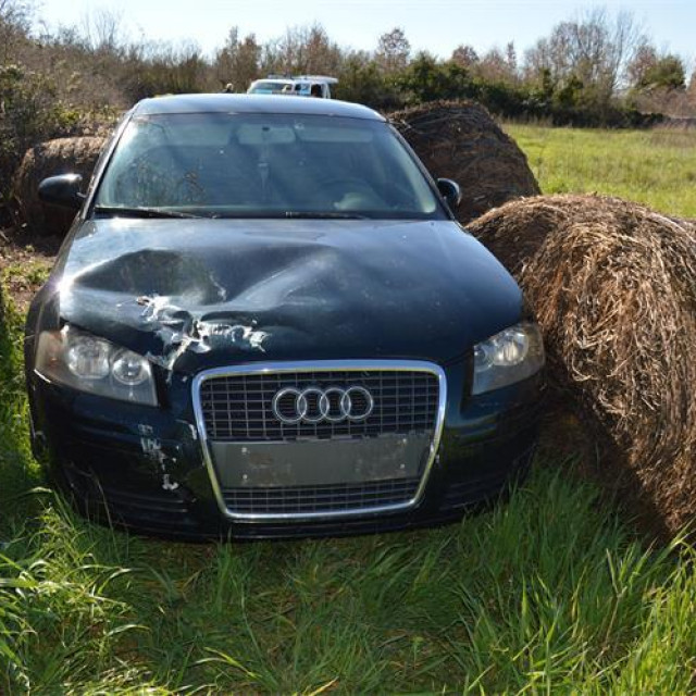 Automobil kojim je skrivio prometnu nesreću pa pobjegao