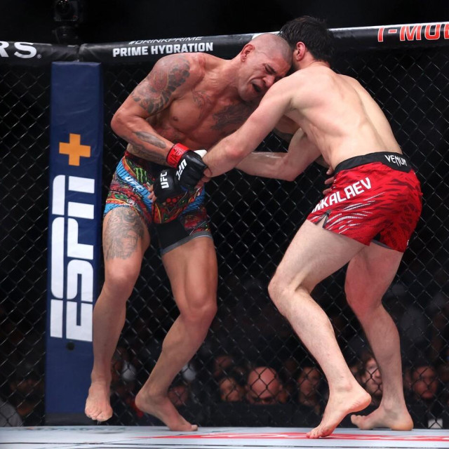 LAS VEGAS, NEVADA - MARCH 08: Alex Pereira of Brazil (L) fights Magomed Ankalaev of Russia in a Light Heavyweight Title fight during UFC 313 at T-Mobile Arena on March 08, 2025 in Las Vegas, Nevada. Ian Maule,Image: 973910600, License: Rights-managed, Restrictions:, Model Release: no, Credit line: Ian Maule/Getty images/Profimedia