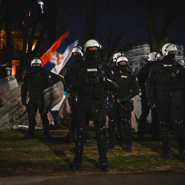 Policija na studentskim prosvjedima u Beogradu