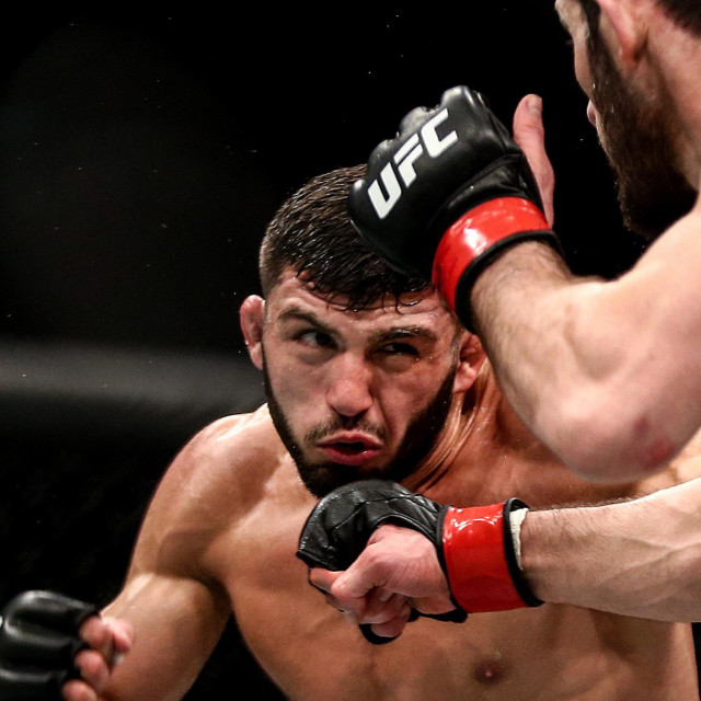 Arman Tsarukyan vs Islam Makhachev