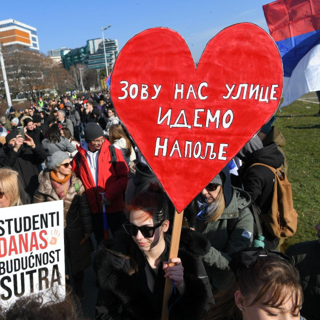 Prizori s prosvjeda koji se u Beogradu održao 9. ožujka