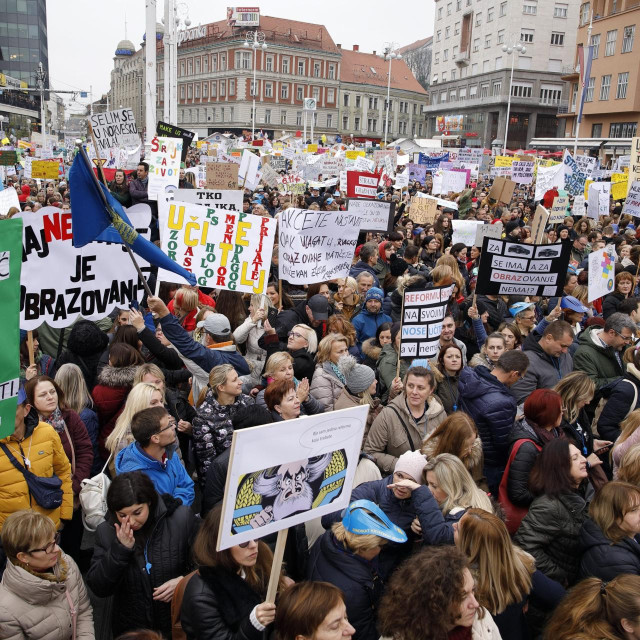 Prosvjed u organizaciji sindikata osnovnih i srednjih škola 2019. godine