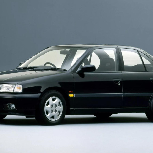 Nissan Primera prve generacije