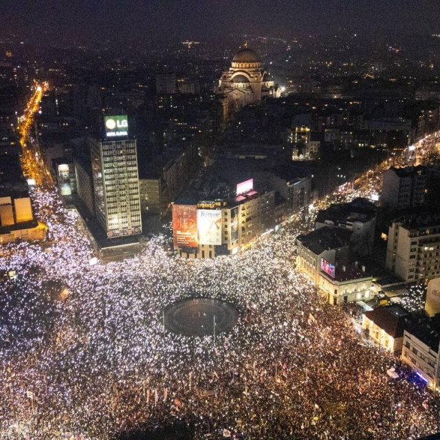 Prosvjed 15. ožujka u Beogradu, trg Slavija