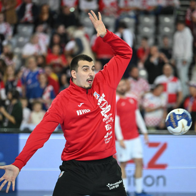 Matej Mandić