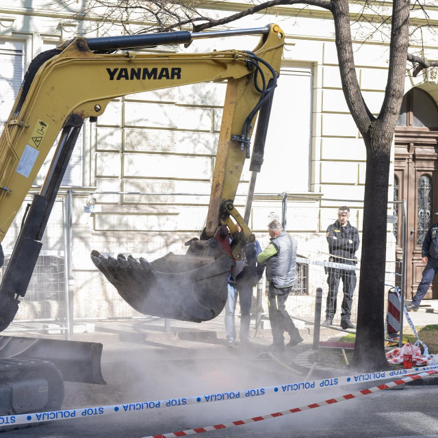 Bageri po centru Zagreba ugrađuju podzemne spremnike