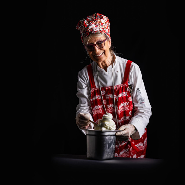 Renata Peroš