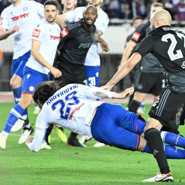 Hajduk - Dinamo: Marko Bulat i Filip Krovinović