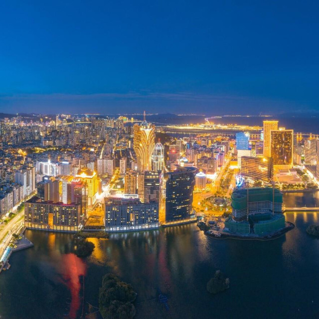 Macau je vraćen Kini 1999., nakon 442 godine portugalske vladavine, dvije godine nakon što su se Britanci rastali od Hong Konga