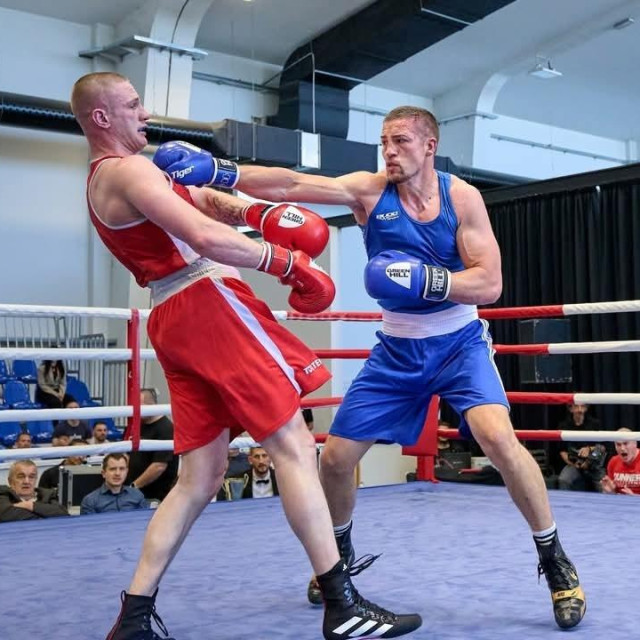 Zvonimir Rebolj (lijevo) vs. Nikica Radonić (desno)