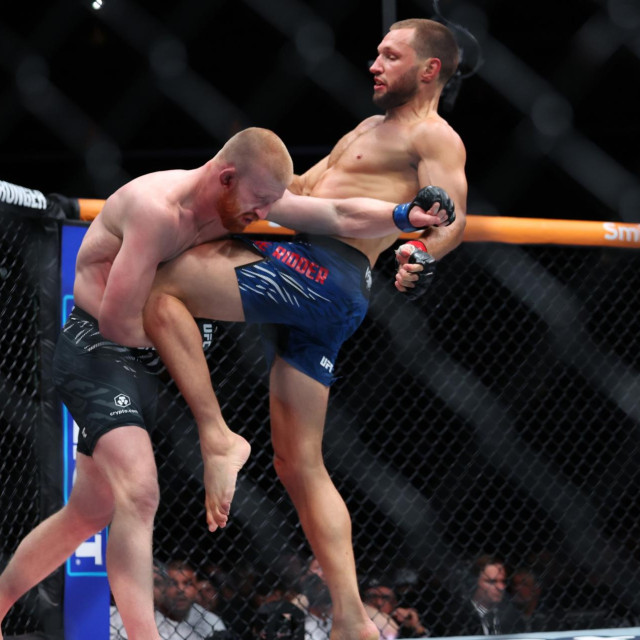 Bo Nickal (lijevo) vs. Reinier de Ridder (desno)