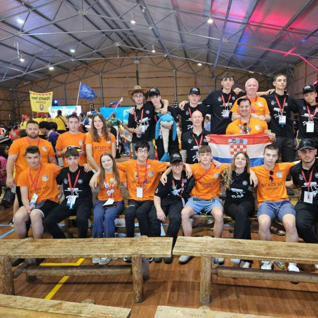 Bit kids 101 iz Fažane u Grčkoj na otvorenom europskom prvenstvu FIRST LEGO League (FLL), FOTO: PRIVATNA ARHIVA