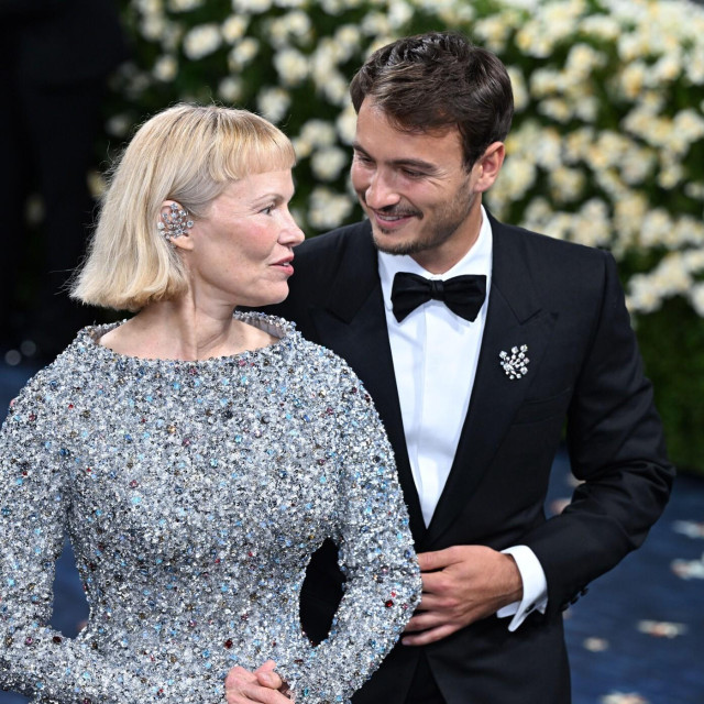 Pamela Anderson i njena najdraža pratnja, sin Brandon