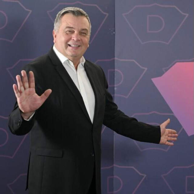 Duško Ćurlić je uganuo nogu na odmoru