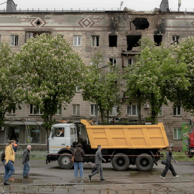 Zgrada u Kijevu pogođena dronom