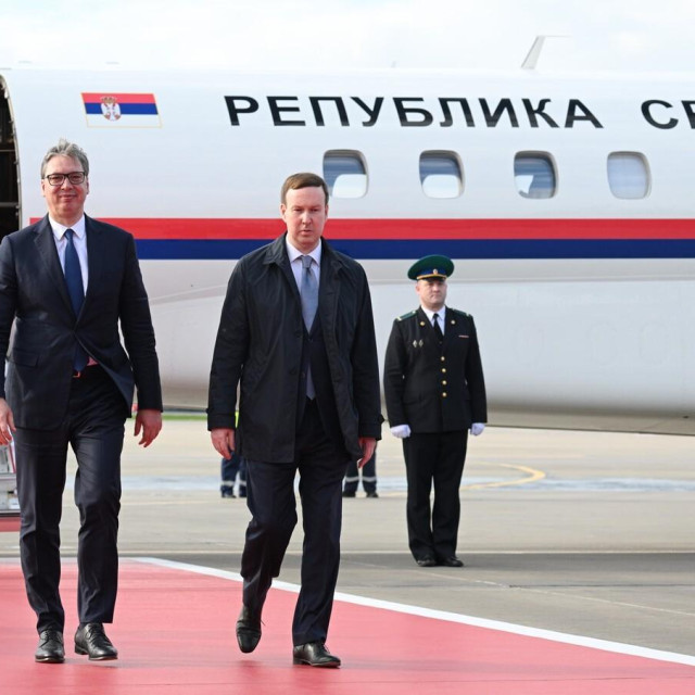Vučić sletio u Moskvu