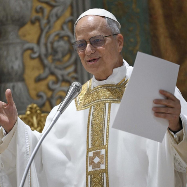 Papa Lav XIV.