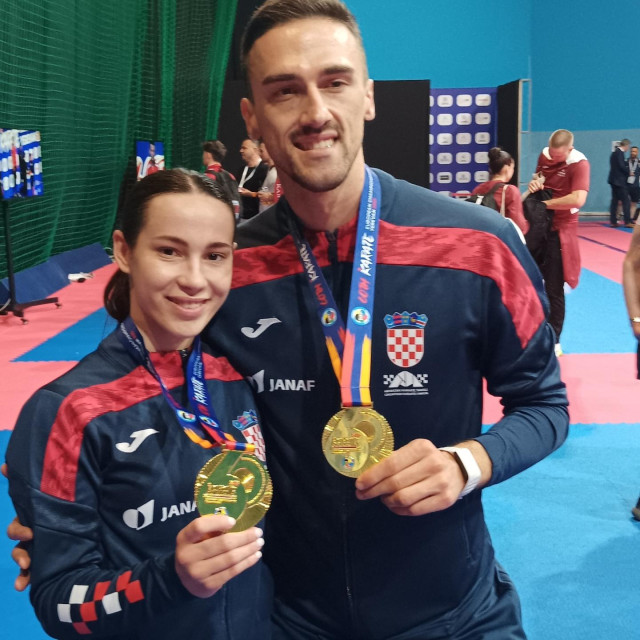 Zlatna Ema Sgardelli sa zlatnim Ivanom Kvesićem