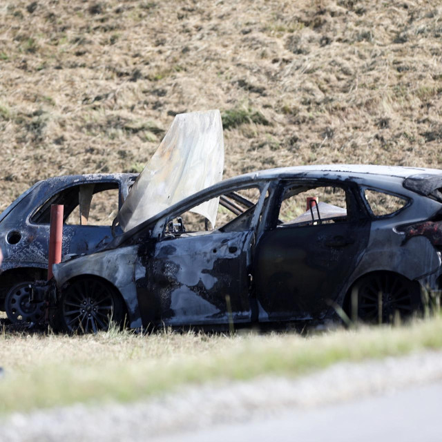 Zapaljeni automobili u Odranskom Obrežu