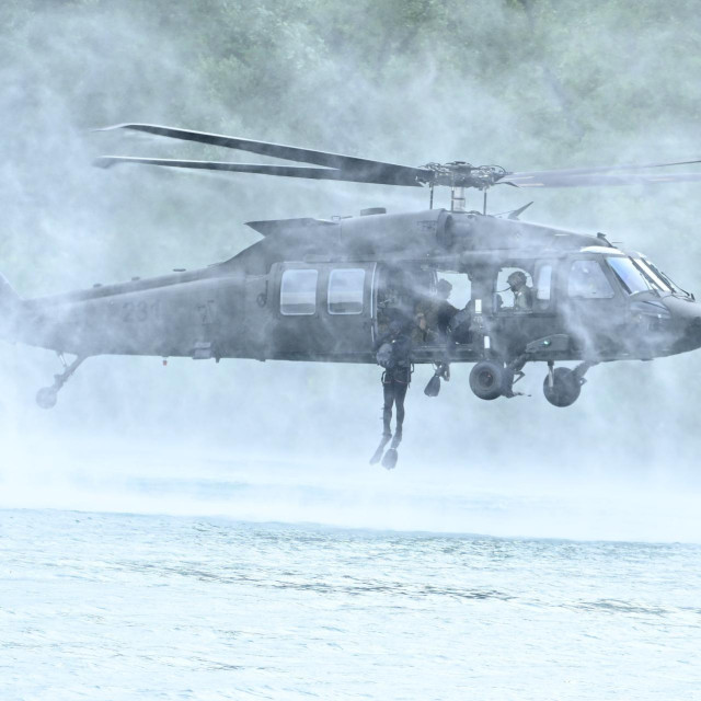 Hrvatski vojni helikopter, ilustracija