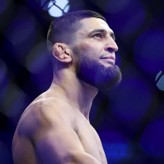 JACKSONVILLE, FLORIDA - APRIL 09: Khamzat Chimaev of Russia prepares for his welterweight fight against Gilbert Burns of Brazil during the UFC 273 event at VyStar Veterans Memorial Arena on April 09, 2022 in Jacksonville, Florida. James Gilbert,Image: 681711493, License: Rights-managed, Restrictions:, Model Release: no, Credit line: James Gilbert/Getty images/Profimedia