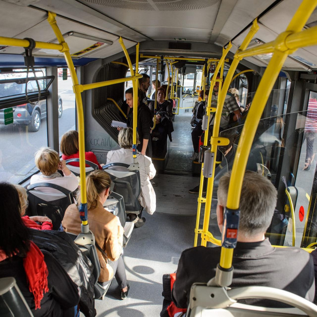 Autobus ZET-a, arhivska fotografija