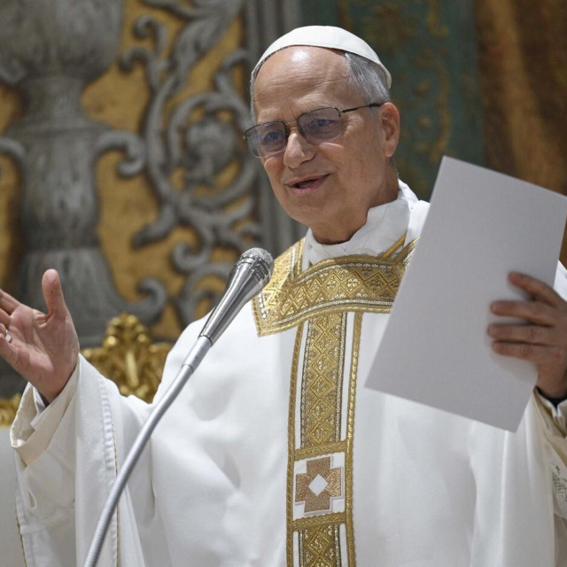 Papa Lav XIV.