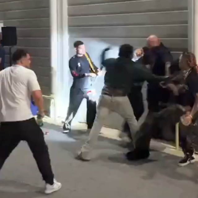 Antonio Brown u tučnjavi sa skupinom napadača