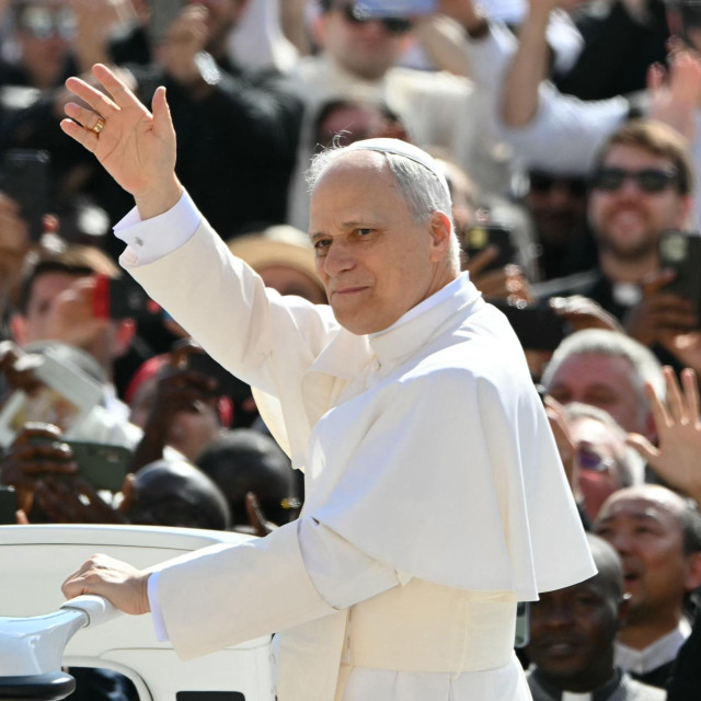Papa Lav XIV.
