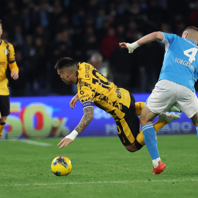 Lautaro Martinez (Inter) i Alessandro Buongiorno (Napoli)