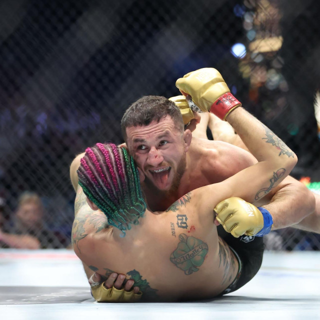 Merab Dvalishvili (dominantna pozicija) vs. Sean O‘Malley (donja pozicija)